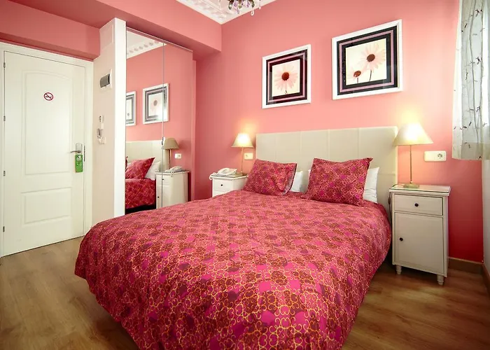 Hostal Adria Santa Ana Madrid